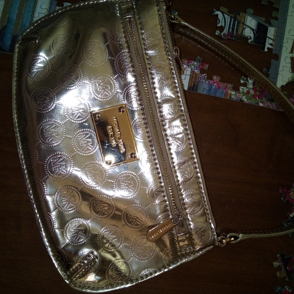Micheal Kors Purse Mini Gold new